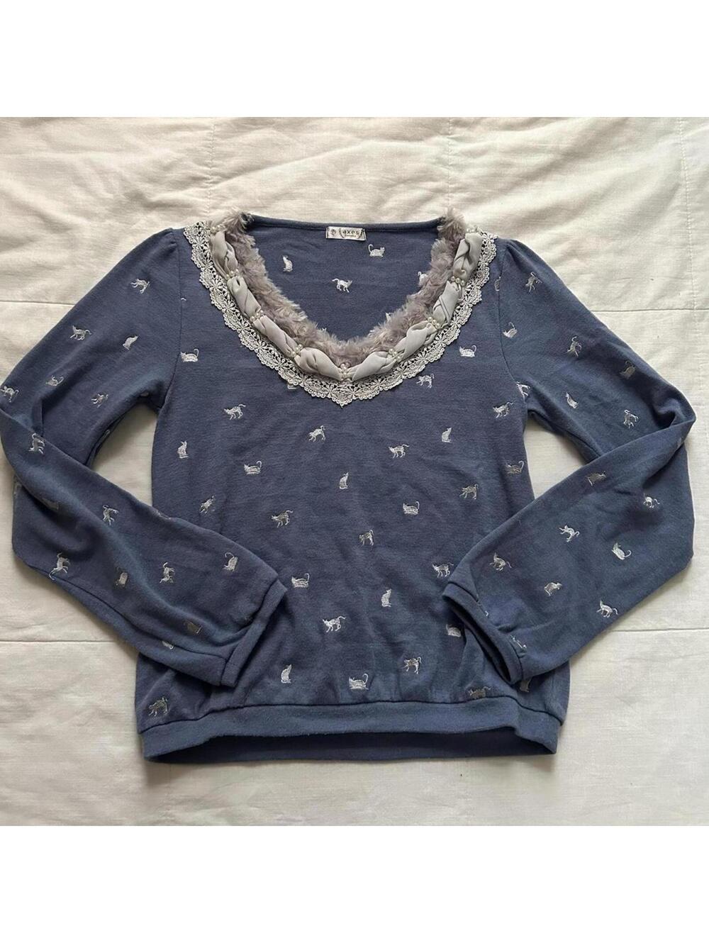 Axes Femme Blue Cat Embroidered Lace Faux Fur Long Sleeve Top Medium